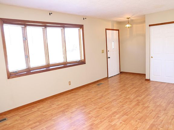 3rd image of 775 Wyoming Ave