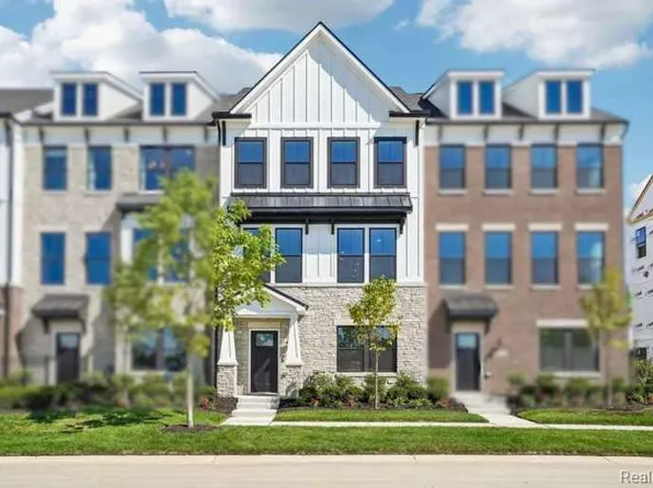 44050 Oakmont Dr, Plymouth, MI 48170