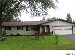 407 Stillwell Cir, East Syracuse, NY 13057