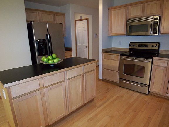 5th image of 4605 158th Pl SW