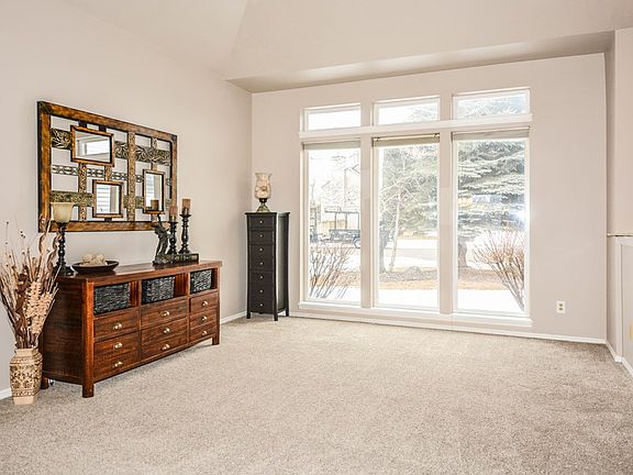 5th image of 2961 Sandstone Dr