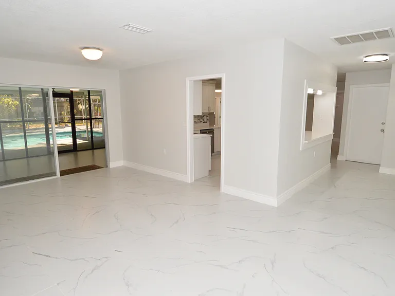 3947 Venetian Way — Photo 28