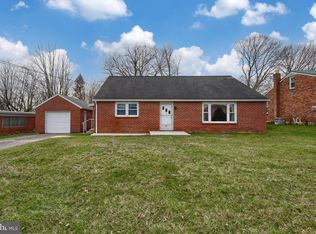 90 W George St, York, PA 17408