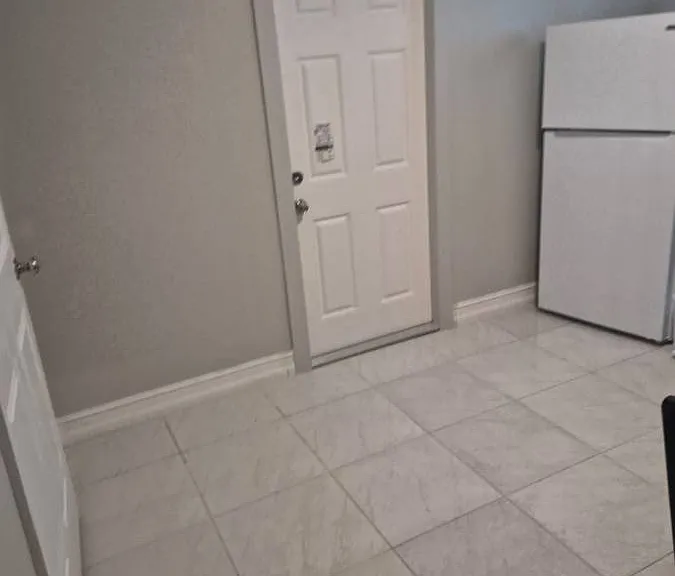4025 Seabridge Dr — Photo 7
