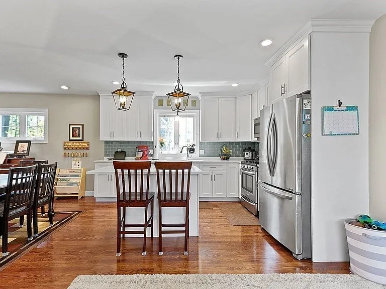 214 Shaw St — Photo 13