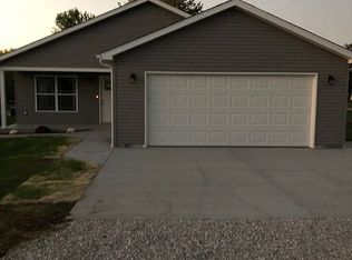 705 W Locust St, Bowling Green, MO 63334