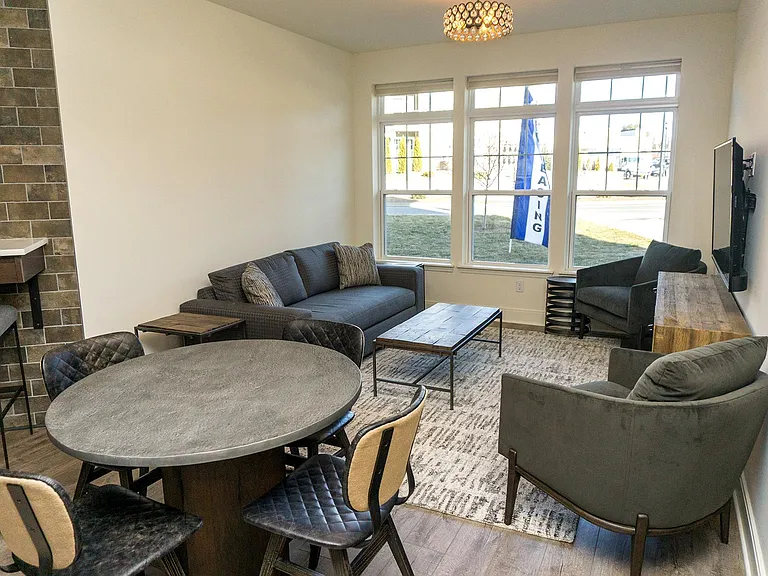Liberty Pointe — Photo 30