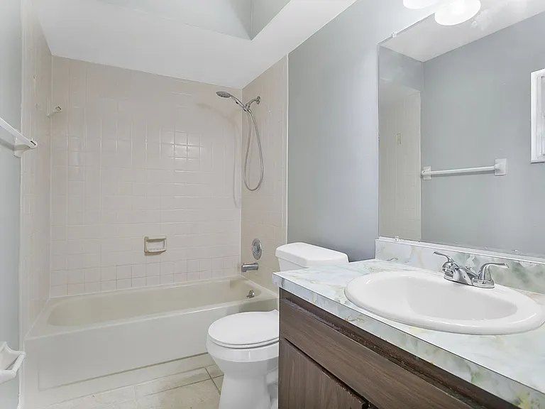 405 Long Dr — Photo 10