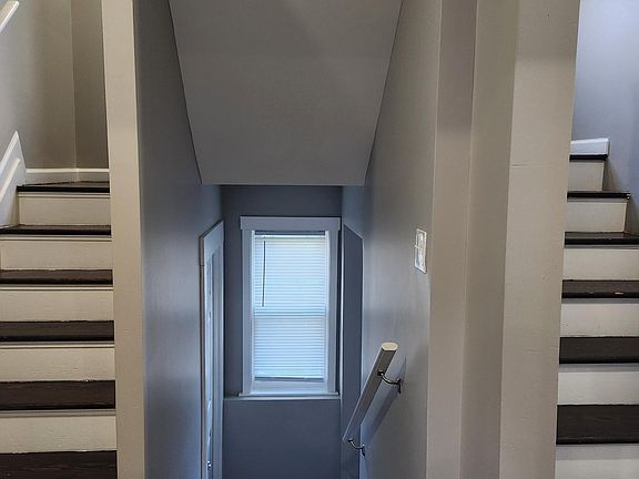 5th image of 328 Erkenbrecher Ave