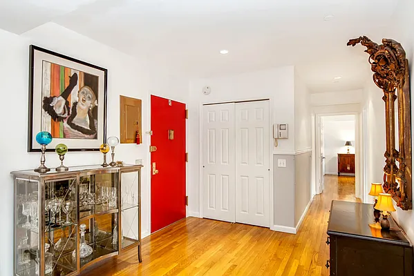 Sold by Compass | media 25