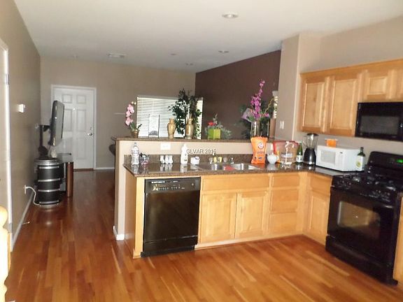 4th image of 6147 Maple Oak Ave