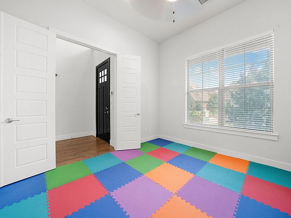 3rd image of 14116 Danehurst Ln