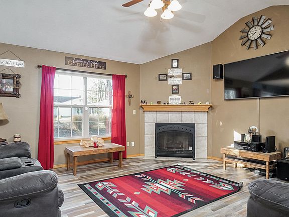 5th image of 192 Bradley Ct