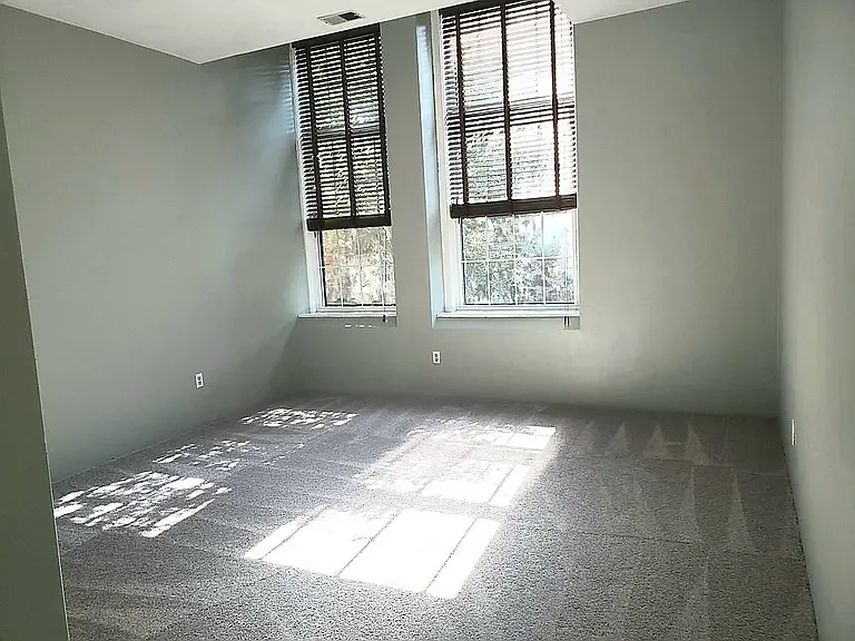 31 Elizabeth St #102 — Photo 38