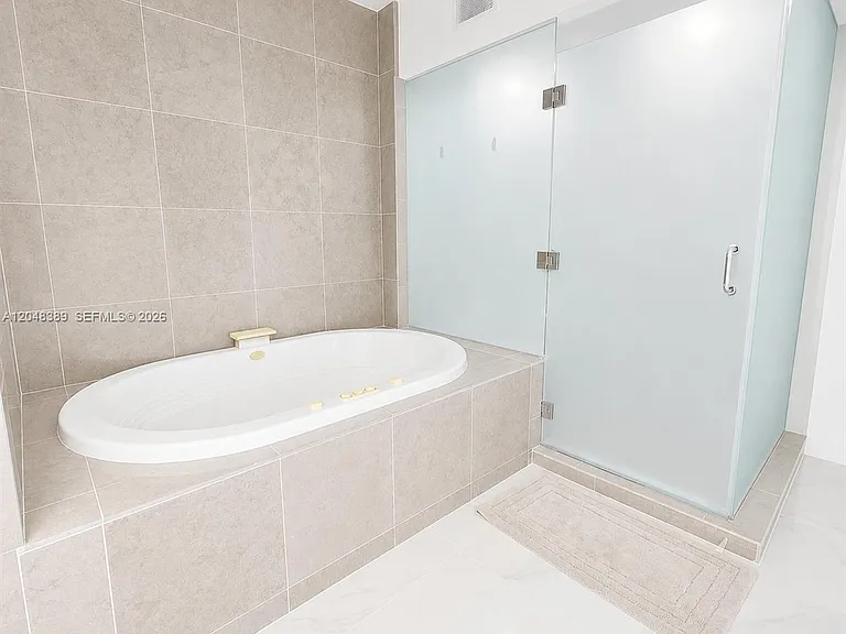 450 Alton Rd #1606 — Photo 10