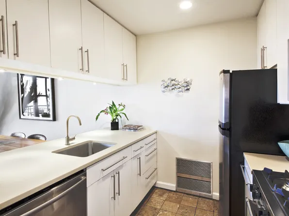 296 West 10th Street image 1 of 6