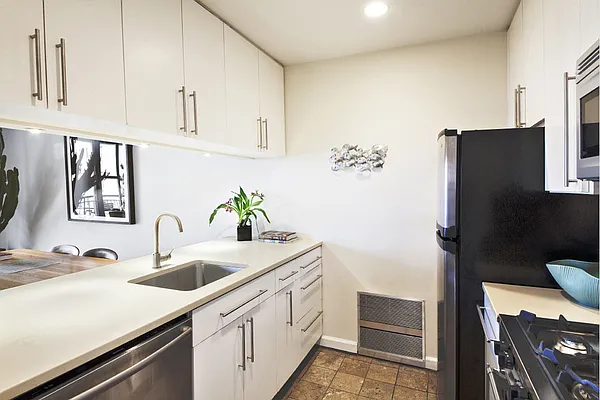 Sold by Stribling | media 10