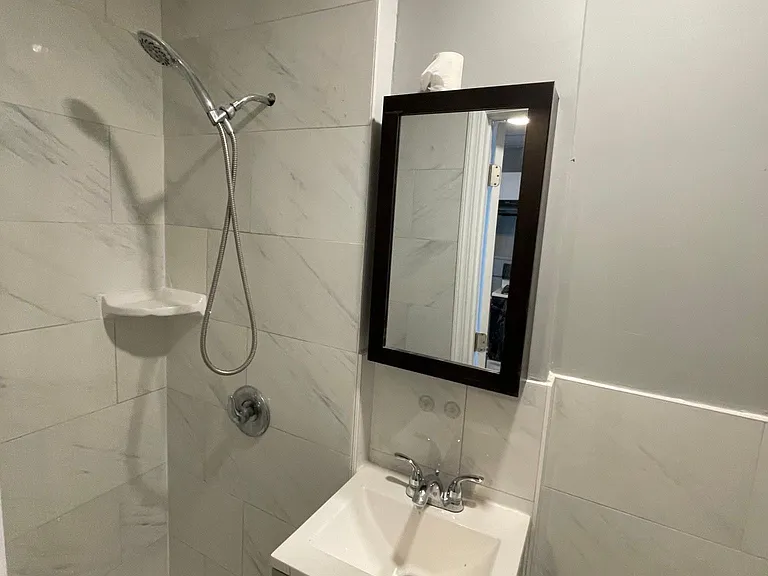 219 Magnolia Ave #3R — Photo 6