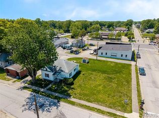 105 N Donk Ave, Maryville, IL 62062