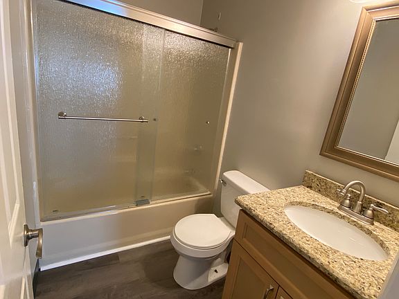 3rd image of 130 Stroud St APT D