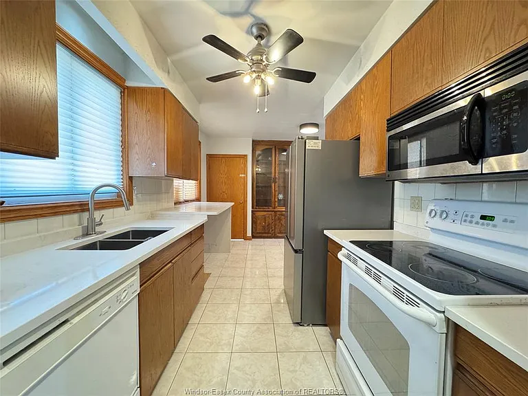 1595 Sun Valley Dr — Photo 17