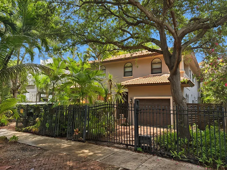 3082 Lime Ct — Photo 1