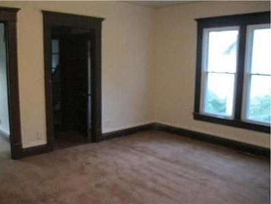 5th image of 209 Hoover St