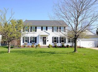 33355 Arlesford Dr, Solon, OH 44139