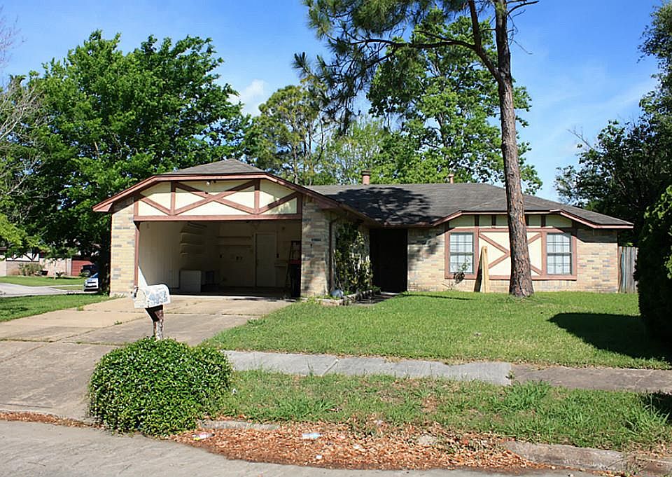 1st image of 16810 Pastoria Dr