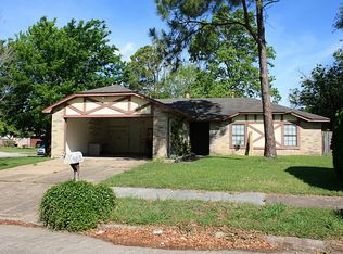 16810 Pastoria Dr, Houston, TX 77083