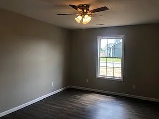 128 Lincoln Dr — Photo 11