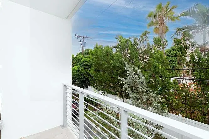700 NE 14th Ave #206 — Photo 32