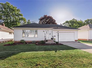 1673 Chelmsford Rd, Mayfield Heights, OH 44124