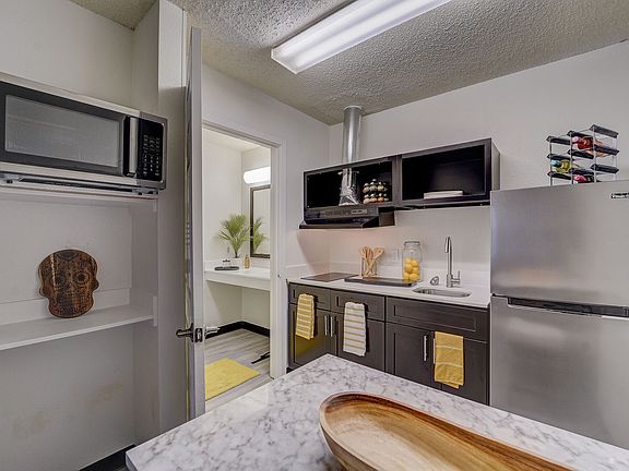 3rd image of 13223 Champions Plaza Dr #322