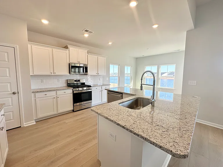 740 Isle Verde Dr — Photo 7