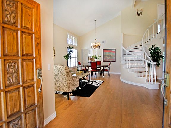 2nd image of 455 Pesaro St