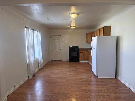 2nd image of 206 Cornell Dr SE APT C