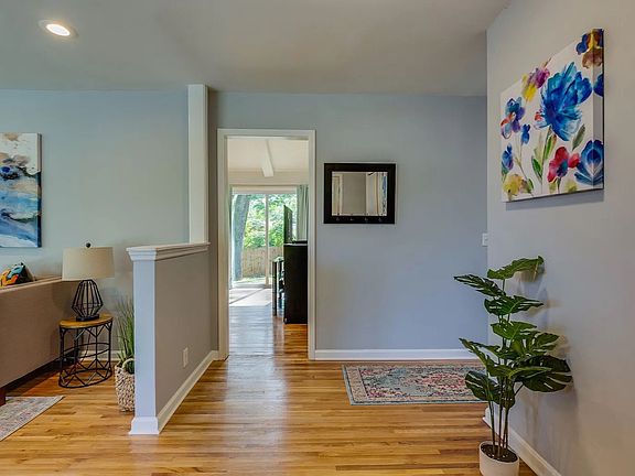 5th image of 941 Giant Oak Dr
