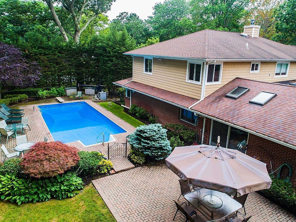 1st image of 67 Green Meadow Ln
