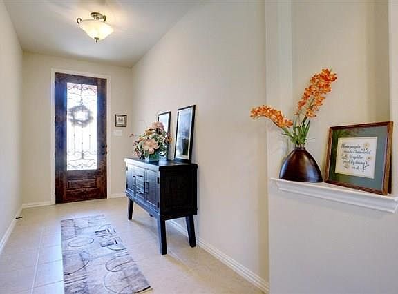 3rd image of 713 Apeldoorn Ln