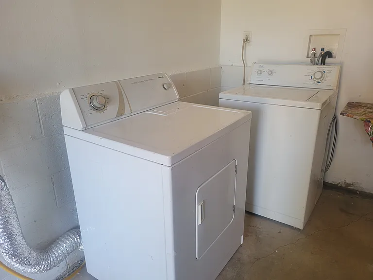 Washer/Dryer in garage