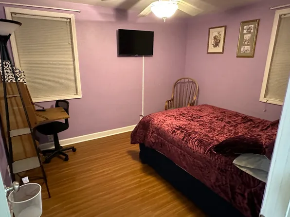 2210 Hollywood Pl, South Bend, IN 46616