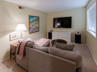 133 Colonial Dr Unit 204, White River Junction, VT 05001