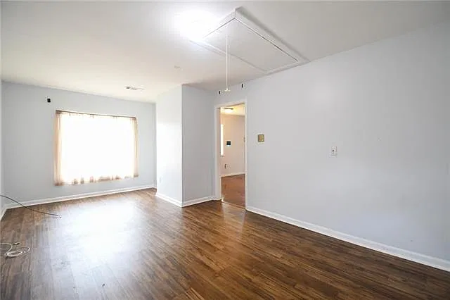 3 bed, 2.0 bath, 1000 sqft, $1,500 — Photo 3