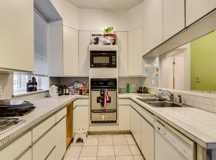 614 W Surf St #1, Chicago, IL 60657