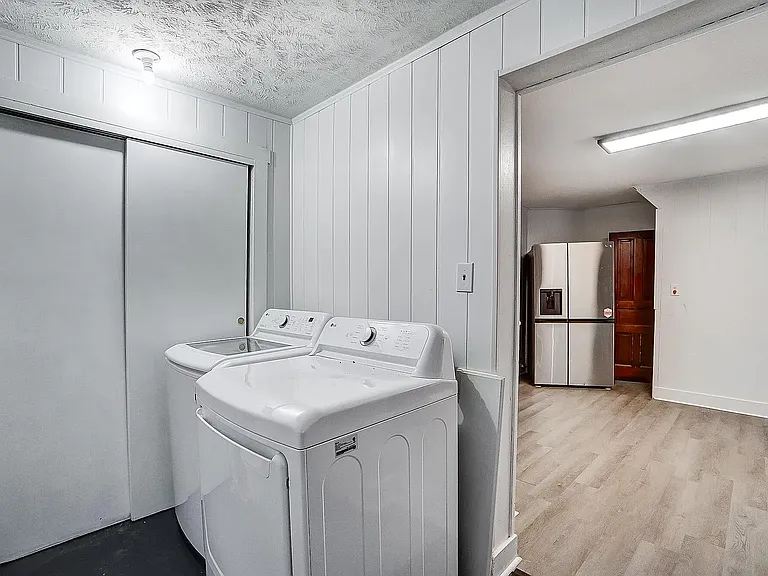 1407 Mound St — Photo 10