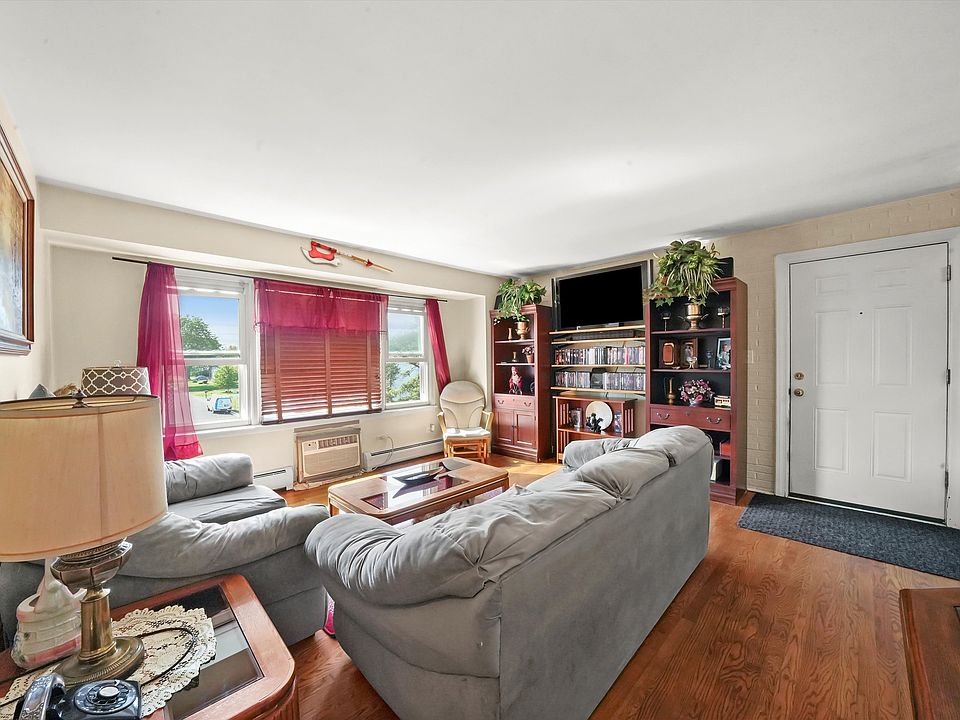 1st image of 5815 Rose Ave APT 12
