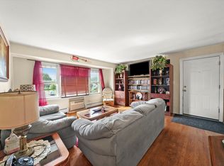 5815 Rose Ave APT 12, La Grange, IL 60525