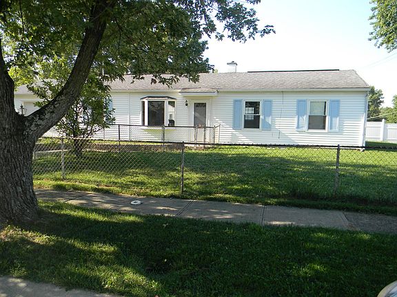 2nd image of 521 Glenrose Ln