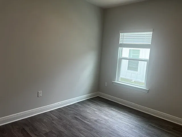 32400 Revere Dr — Photo 8